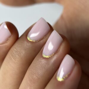 DIVNA Balmy Gel 05 13 ml – Mleczno różowy Żel o Konsystencji Bazy do Wzmocnienia Paznokci — zdjęcie 3