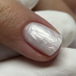 DIVNA Glaze Gel 01 30 g – perłowy żel budujący, średniogęsty, samopoziomujący — zdjęcie 1