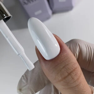 DIVNA Lakier Hybrydowy Ultra White 7 ml – Kryjąca Biel do Manicure — zdjęcie 1
