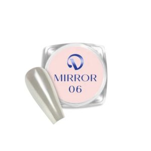 DIVNA Mirror Powder 06 – srebrzysty perłowy pyłek do paznokci, 0,5 g