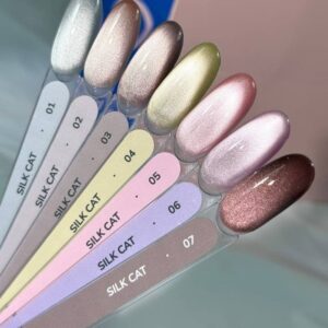 DIVNA Silk Cat Eye 03 – lakier hybrydowy z efektem kociego oka 9 ml — zdjęcie 1