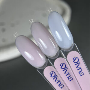 DIVNA Skilful Base 11mleczna baza hybrydowa z drobinkami 13 ml — zdjęcie 1