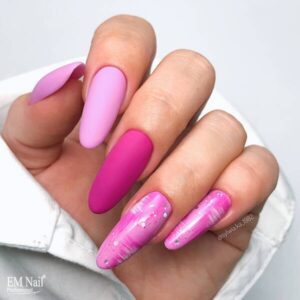 EM Nail Lakier hybrydowy Premium Love It 71 – kobiecy i kreatywny — zdjęcie 3