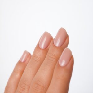NAILSOFTHEDAY Cover Base NEW 05 – półprzezroczysta chłodno-karmelowa baza hybrydowa, 10 ml — zdjęcie 3