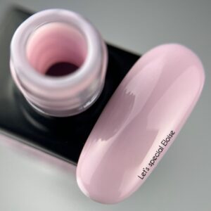 NAILSOFTHEDAY Eloise Gel Polish – chłodno-różowy lakier hybrydowy z drobinką, 10 ml — zdjęcie 1