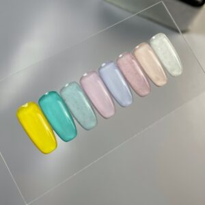 NAILSOFTHEDAY Eloise Gel Polish – chłodno-różowy lakier hybrydowy z drobinką, 10 ml — zdjęcie 4