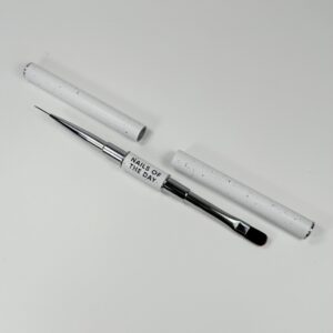NAILSOFTHEDAY Professional Brush 2w1 Liner Oval- dwustronny pędzelek do żelu i cienkich linii — zdjęcie 1