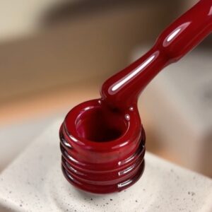 NAILSOFTHEDAY Rich Gel Polish – głęboki czerwony lakier hybrydowy z nutą bordo, 10 ml — zdjęcie 2