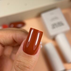 NAILSOFTHEDAY Terracotta Gel Polish – ceglany lakier hybrydowy o ciepłym odcieniu, 10 ml — zdjęcie 4