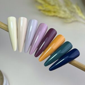 NAILSOFTHEDAY Vanilla Gel Polish – beżowy lakier hybrydowy, 10 ml — zdjęcie 1