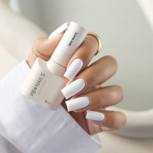 Lakier hybrydowy PB NAILS Max White 8 ml – mocno napigmentowana biel — zdjęcie 2