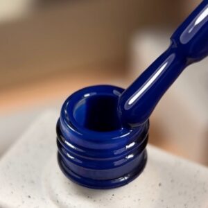 NAILSOFTHEDAY Indigo 261 Gel Polish - intensywny granatowy lakier hybrydowy, 10 ml — zdjęcie 2