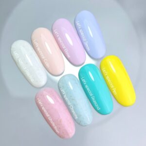 NAILSOFTHEDAY Daphne Gel Polish – mleczny lakier hybrydowy ze złotymi płatkami, 10 ml — zdjęcie 6