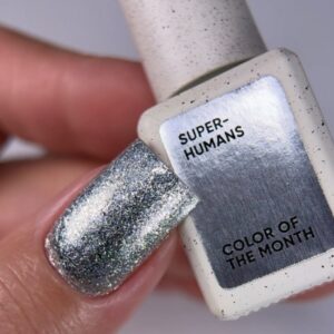 NAILSOFTHEDAY Color of the Month December 2025 Superhumans – srebrny lakier flash 10 ml — zdjęcie 4