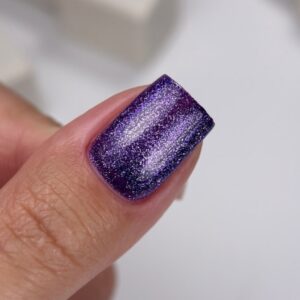 NAILSOFTHEDAY Cat Eye 04 fioletowy lakier hybrydowy 6 ml — zdjęcie 2