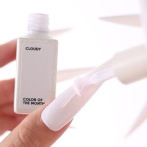 NAILSOFTHEDAY Color of the Month April 2026 Cloudy – mleczno-różowy lakier hybrydowy 10 ml — zdjęcie 2