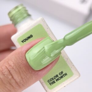 NAILSOFTHEDAY Color of the Month May 2026 Young 10ml – seledynowy lakier hybrydowy — zdjęcie 5