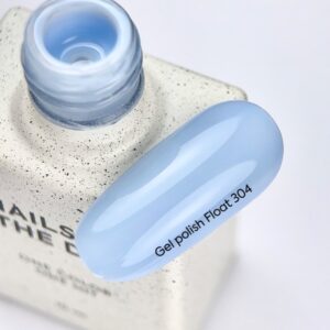 NAILSOFTHEDAY Float 304 Gel Polish 10 ml – pastelowy błękitny lakier hybrydowy — zdjęcie 4