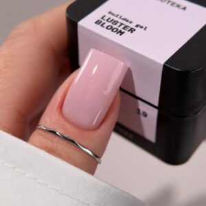 BIBLIOTEKA Builder Gel Nr 19 Bloom Luster Różowy Żel Budujący Z Drobinką 15 ml — zdjęcie 4