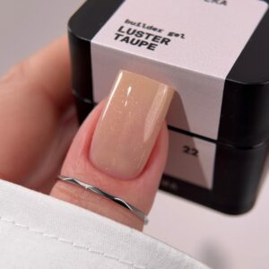BIBLIOTEKA Builder Gel Nr 22 Taupe Luster Beżowy Żel Budujący Z Drobinką 15 ml — zdjęcie 3