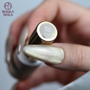 Boska Nails Lakier Hybrydowy Cat Eye Silk Irisa 502 6 ml – Beż Cat Eye - obrazek 4