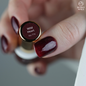 Boska Nails DARK ROMANCE Wild Heart 774 – Lakier Hybrydowy Ciemna Czerwień z Drobinkami 6 ml - obrazek 4