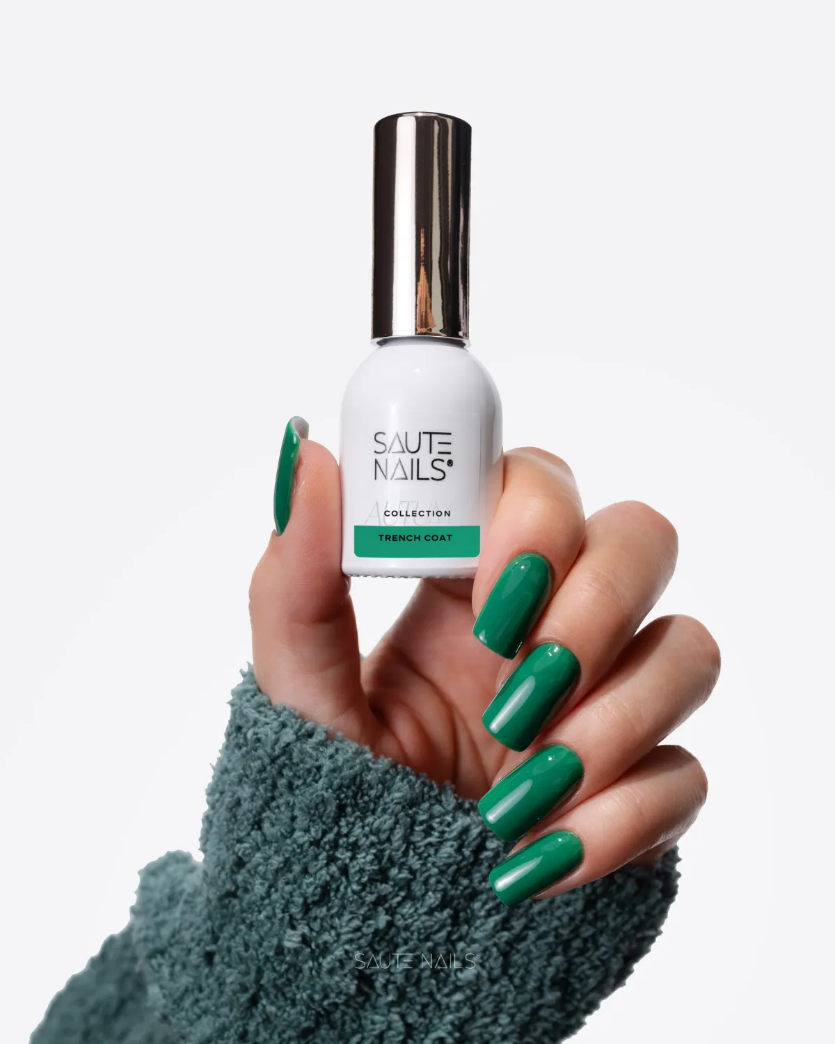 Saute Nails Trench Coat 8ml – Lakier Hybrydowy Butelkowa Zieleń Autumn Society - obrazek 2