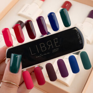 PB NAILS Lakier hybrydowy Taurus 8 ml – ciemnozielony, 100% krycia, Libre — zdjęcie 2