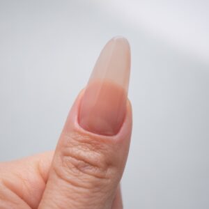 PB Nails Skin Tight 8ml – karmelowy beż lakier hybrydowy — zdjęcie 2