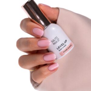 Saute Nails BiB Level UP Rose Cloud 8ml – żel budujący w butelce mleczny róż — zdjęcie 2