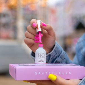Saute Nails Lakier hybrydowy S254 Sautechella 8ml neonowy róż — zdjęcie 3