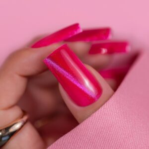 Saute Nails Cat Eye Effect E10 – ciemny malinowy róż z efektem kociego oka 8ml — zdjęcie 3