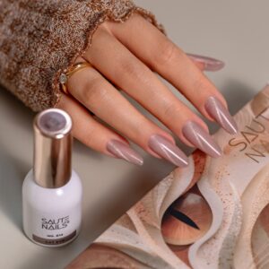 Saute Nails Cat Eye Effect E13 – chłodny brąz z szarością i srebrną poświatą 8ml — zdjęcie 3