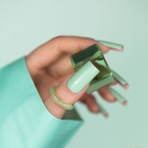 Saute Nails Lakier Hybrydowy S295 Minty Chill – pastelowa mięta 8ml — zdjęcie 2