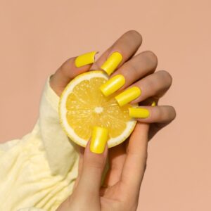Saute Nails Lakier Hybrydowy S302 Lemon Pop – limonkowa żółć z brokatem 8ml — zdjęcie 1
