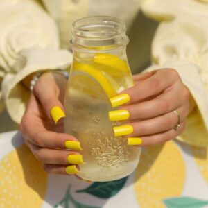 Saute Nails Lakier Hybrydowy S302 Lemon Pop – limonkowa żółć z brokatem 8ml — zdjęcie 2