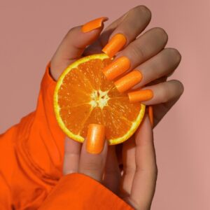 Saute Nails Lakier Hybrydowy S303 Mango Crush – soczysty pomarańcz z drobinką 8ml — zdjęcie 2