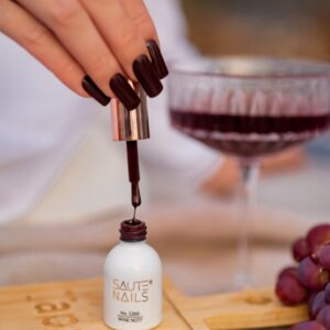 Saute Nails Lakier hybrydowy S260 Wine Not? – głęboki bordowy 8ml — zdjęcie 2