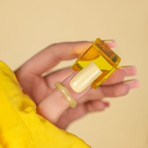 Saute Nails Lakier hybrydowy S298 Sunny Glow – pastelowa słoneczna żółć 8ml — zdjęcie 1