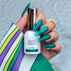 Saute Nails S323 Glass Green półtransparentny lakier — zdjęcie 3