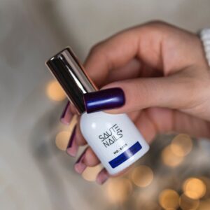 Saute Nails S335 Candy Moon granat z fioletową poświatą 8ml — zdjęcie 2
