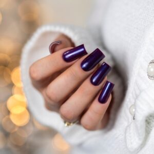 Saute Nails S335 Candy Moon granat z fioletową poświatą 8ml — zdjęcie 3